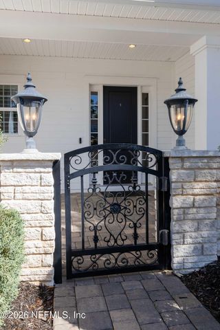 30 BLUE HOLE Court, St. Johns, FL 32259