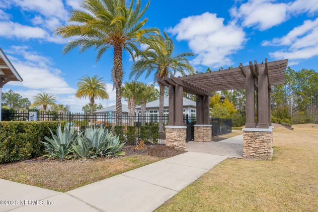 30 BLUE HOLE Court, St. Johns, FL 32259