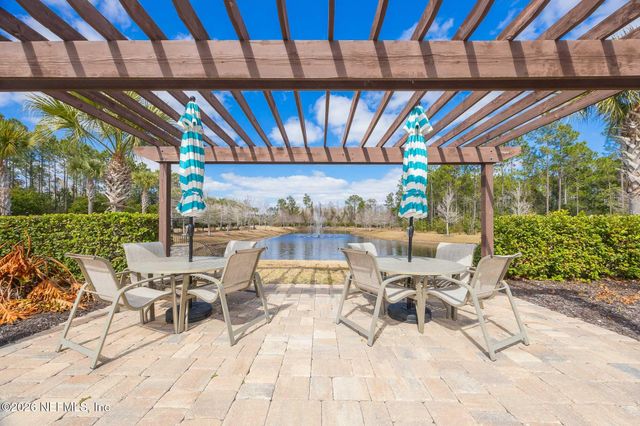 30 BLUE HOLE Court, St. Johns, FL 32259