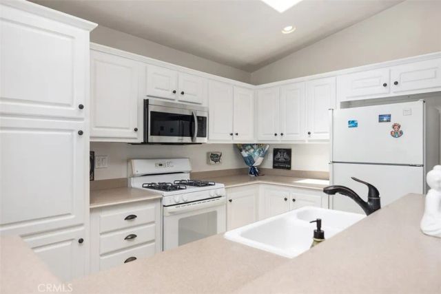 30802 Coast G12, Laguna Beach, CA 92651
