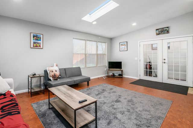 1810 Ashland Avenue, Columbus, OH 43212