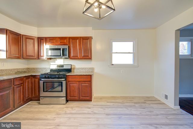 6410 FAIR OAKS AVE, Baltimore, MD 21214