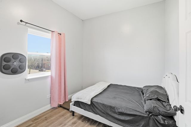 3248 W Maypole Avenue, Chicago, IL 60624