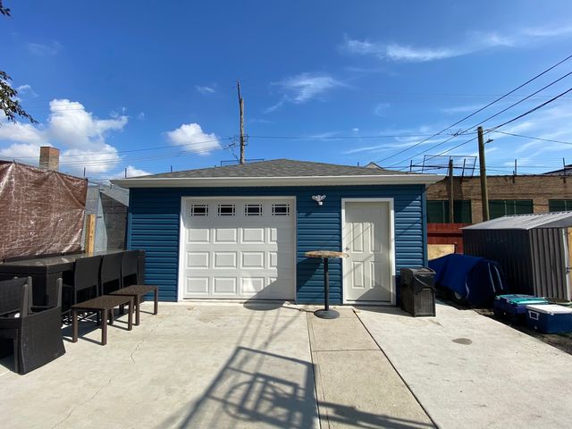 3248 W Maypole Avenue, Chicago, IL 60624