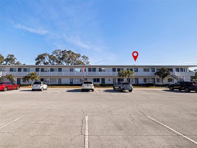 8221 112TH STREET 203, Seminole, FL 33772