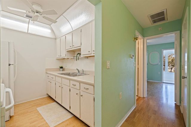 8221 112TH STREET 203, Seminole, FL 33772