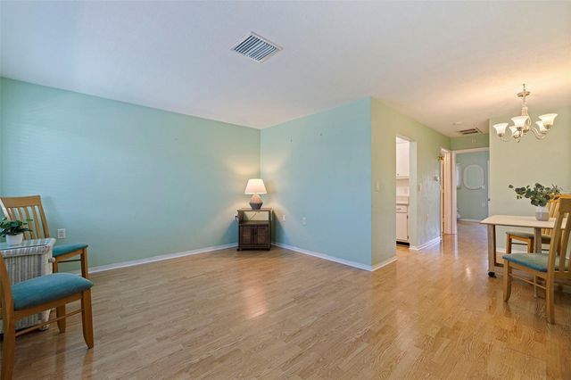 8221 112TH STREET 203, Seminole, FL 33772