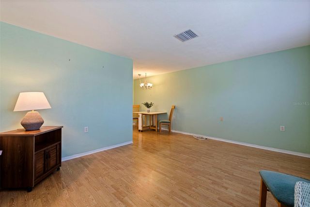 8221 112TH STREET 203, Seminole, FL 33772