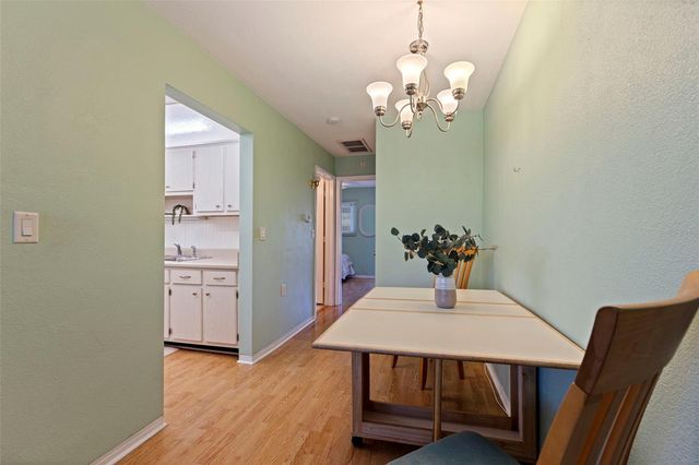 8221 112TH STREET 203, Seminole, FL 33772