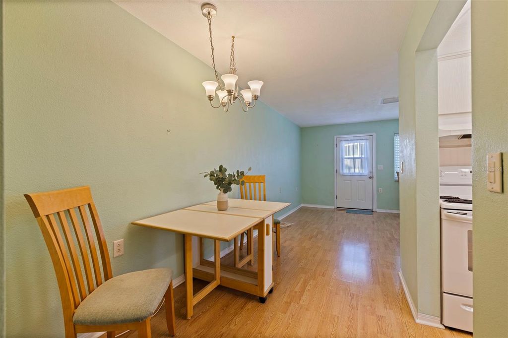 Image 12 of property listing at 8221 112TH STREET 203, Seminole, FL 33772