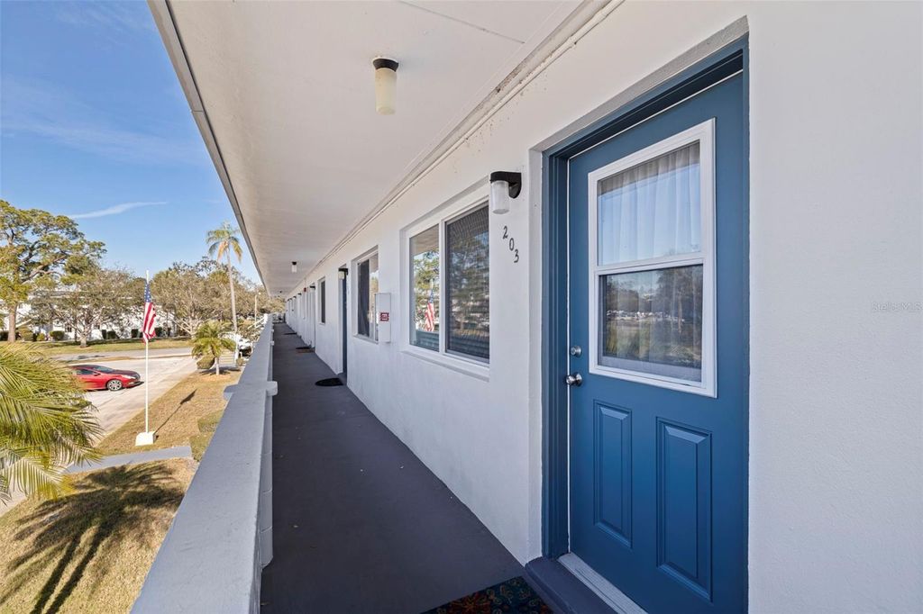 Image 4 of property listing at 8221 112TH STREET 203, Seminole, FL 33772