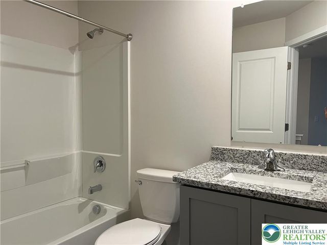 7620 Clayton Avenue, Upper Saucon Twp, PA 18036