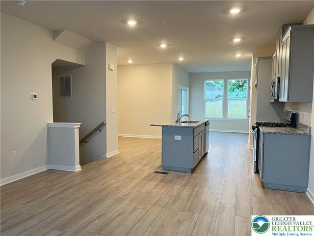 7620 Clayton Avenue, Upper Saucon Twp, PA 18036