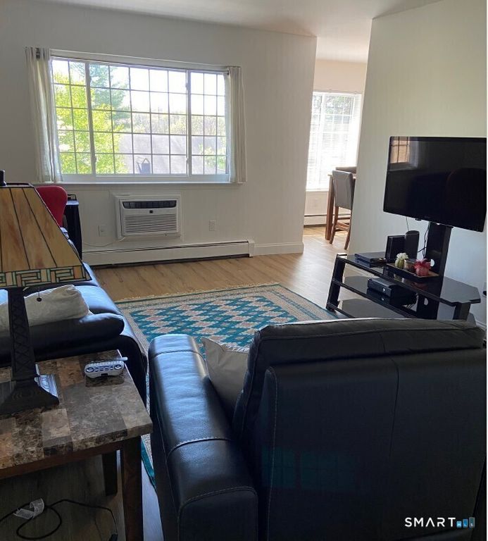 6 Canterbury Court 6, Brookfield, CT 06804