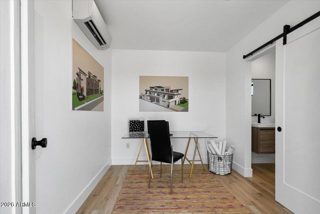 220 W Monterosa Street, Phoenix, AZ 85013