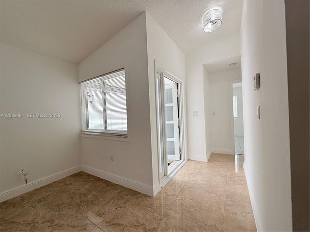 2854 W 75th Terrace, Hialeah, FL 33018