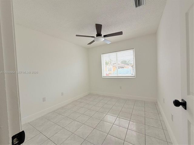 2854 W 75th Terrace, Hialeah, FL 33018