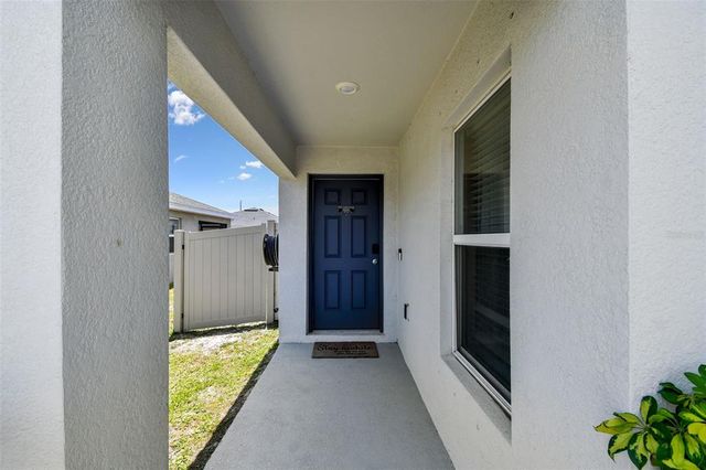 105 BLUE ALICE SPRING COURT, Ruskin, FL 33570