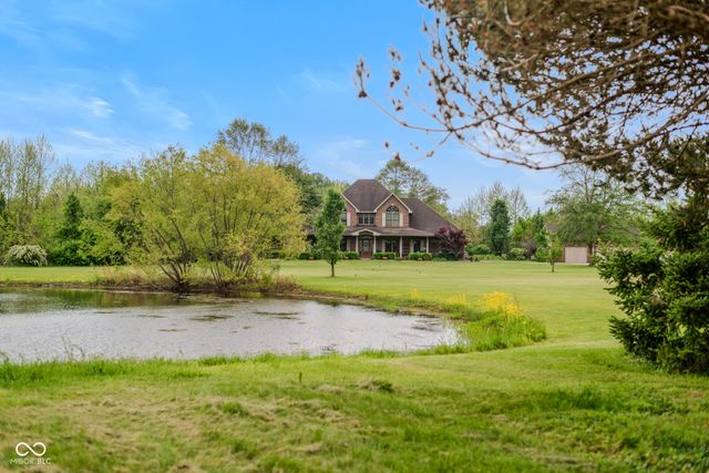 3839 Meadowbrook Drive, Seymour, IN 47274