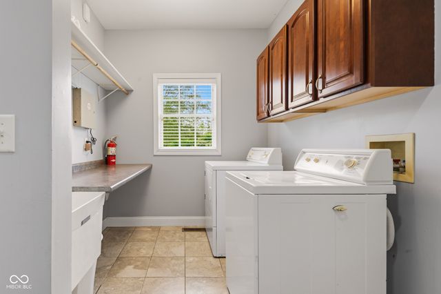 3839 Meadowbrook Drive, Seymour, IN 47274