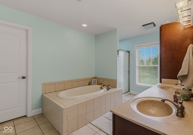 3839 Meadowbrook Drive, Seymour, IN 47274