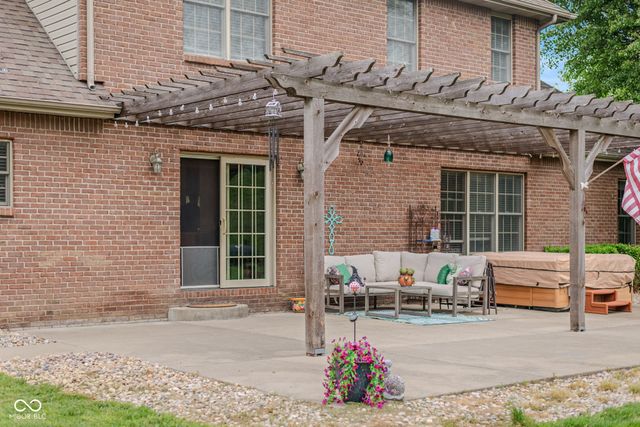 3839 Meadowbrook Drive, Seymour, IN 47274