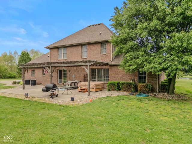 3839 Meadowbrook Drive, Seymour, IN 47274