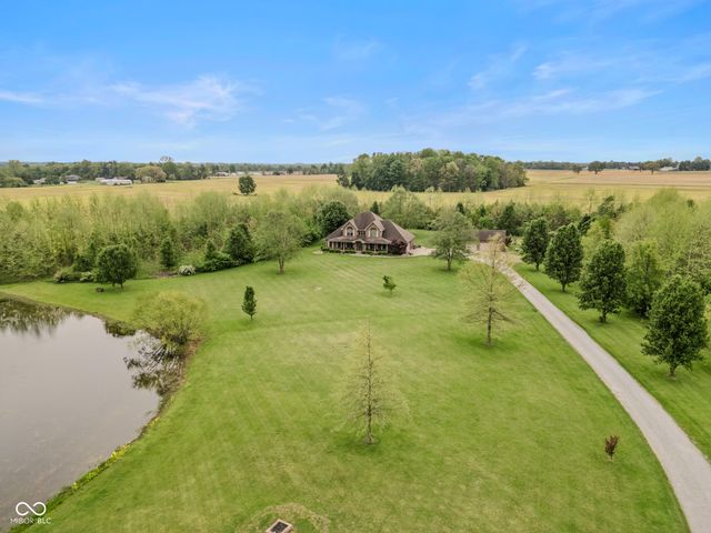3839 Meadowbrook Drive, Seymour, IN 47274