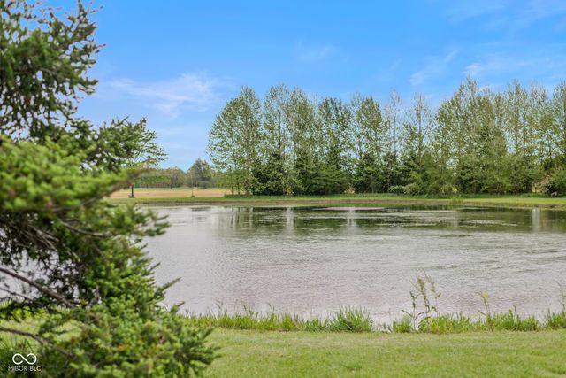 3839 Meadowbrook Drive, Seymour, IN 47274