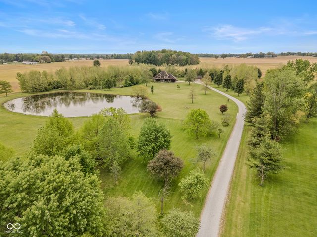 3839 Meadowbrook Drive, Seymour, IN 47274