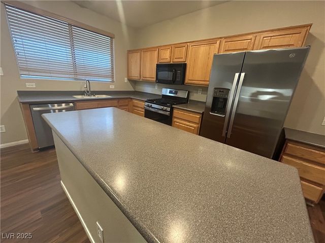 9527 CROOKED WOOD Avenue, Las Vegas, NV 89148