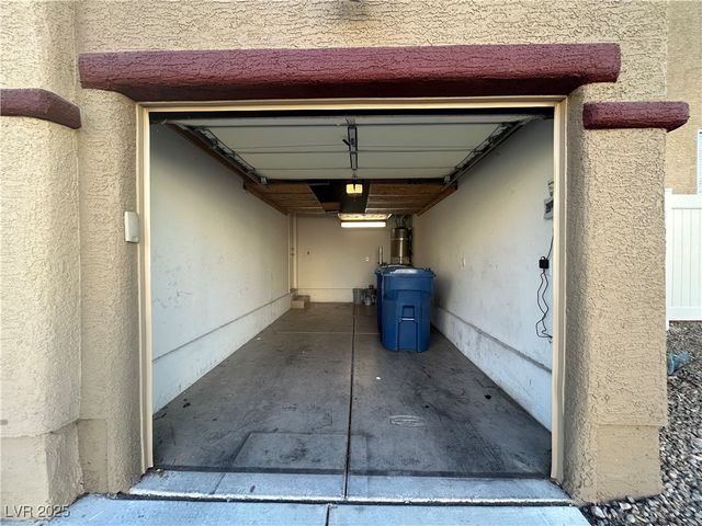 9527 CROOKED WOOD Avenue, Las Vegas, NV 89148