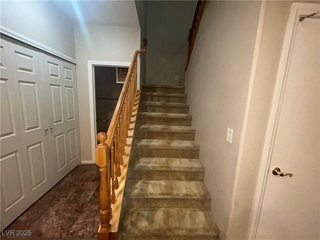 9527 CROOKED WOOD Avenue, Las Vegas, NV 89148