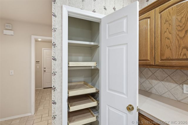 9907 E 123rd Street S, Bixby, OK 74008