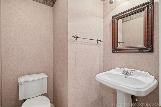 9907 E 123rd Street S, Bixby, OK 74008