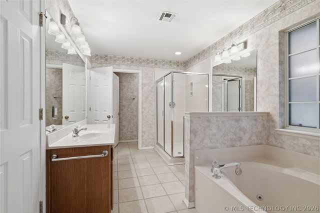 9907 E 123rd Street S, Bixby, OK 74008