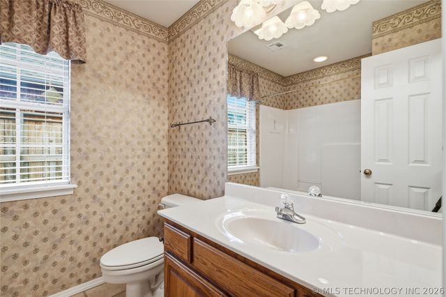 9907 E 123rd Street S, Bixby, OK 74008