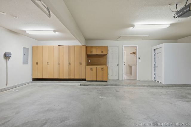 9907 E 123rd Street S, Bixby, OK 74008