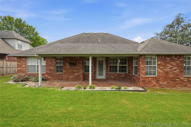 9907 E 123rd Street S, Bixby, OK 74008