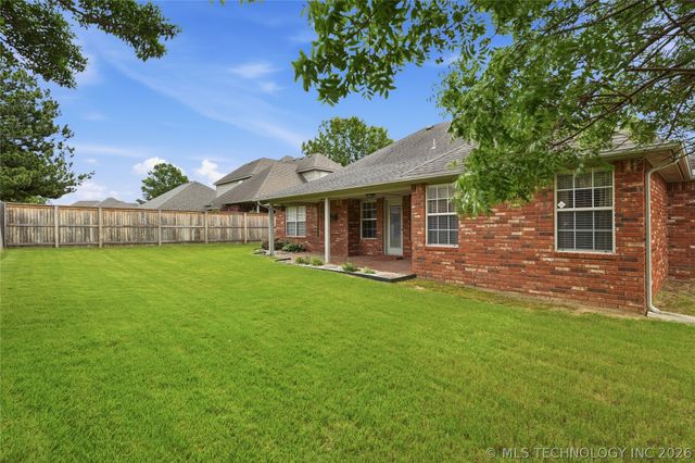 9907 E 123rd Street S, Bixby, OK 74008