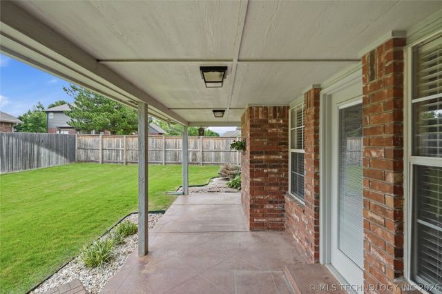 9907 E 123rd Street S, Bixby, OK 74008