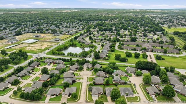 9907 E 123rd Street S, Bixby, OK 74008