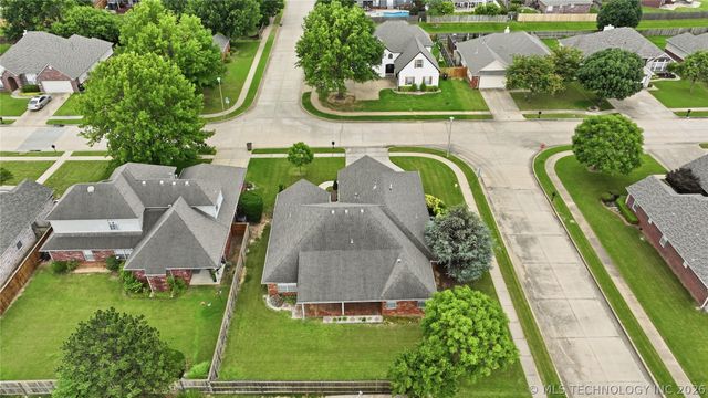 9907 E 123rd Street S, Bixby, OK 74008