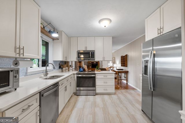 1226 Pine Knoll Lane, Conyers, GA 30013