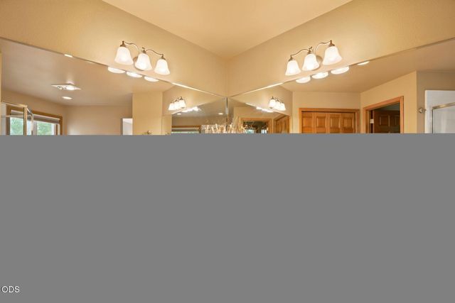 62028 Fall Creek Loop, Bend, OR 97702