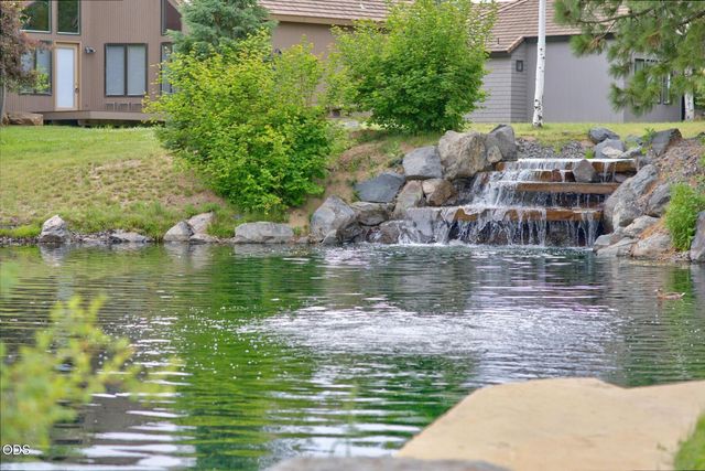 62028 Fall Creek Loop, Bend, OR 97702