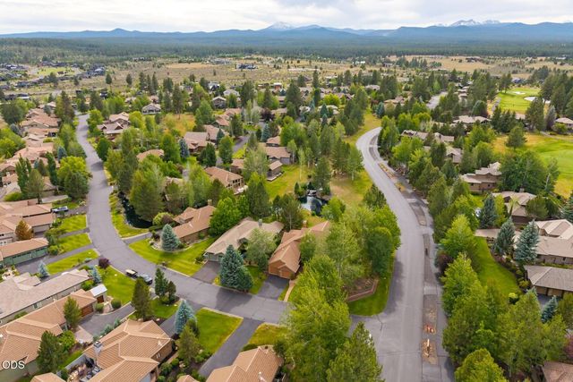 62028 Fall Creek Loop, Bend, OR 97702