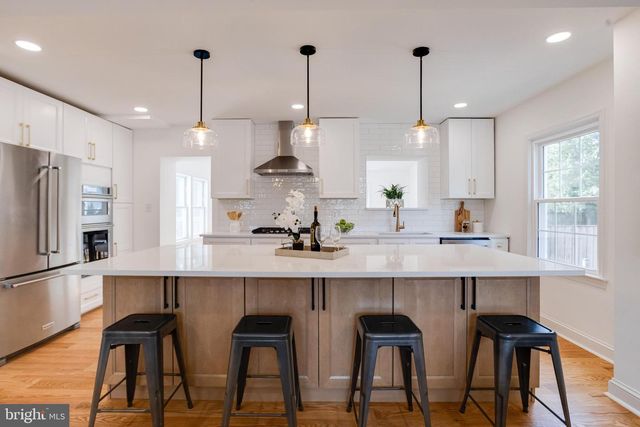 9518 OLD GEORGETOWN RD, Bethesda, MD 20814