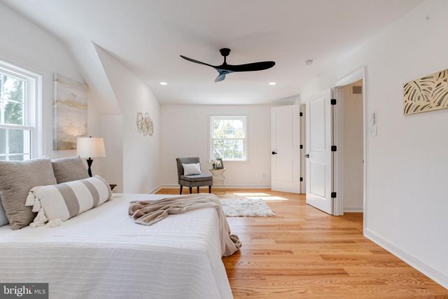 9518 OLD GEORGETOWN RD, Bethesda, MD 20814