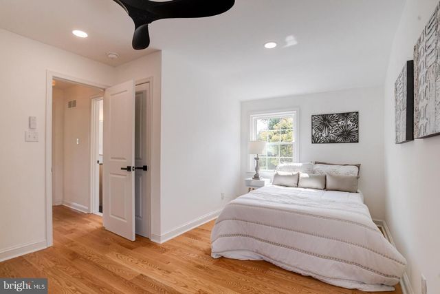 9518 OLD GEORGETOWN RD, Bethesda, MD 20814